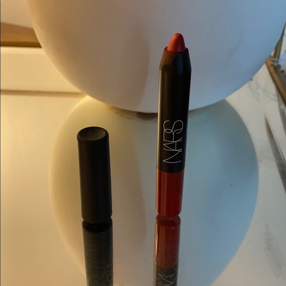 Nars Cruella Velvet Matte Lip Pencil - Picture 1 of 3